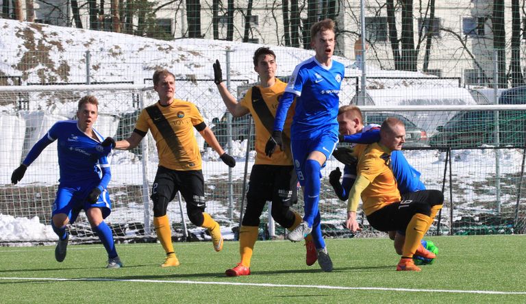 Rakvere Tarvas (kollases) saab pidada hooaja esimese kodumängu. FOTO: