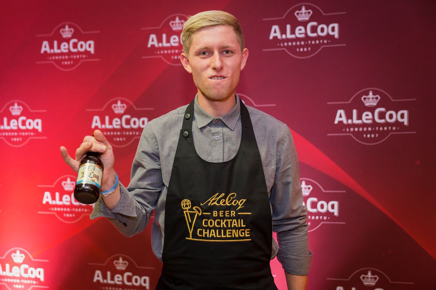 2018. aasta Kokteilivalmistamise maailmameistrivõistluste esikoha võitja Henri Jürgenstein. Kategooria: õllekokteilid. Kokteili nimi: Hops and Drops