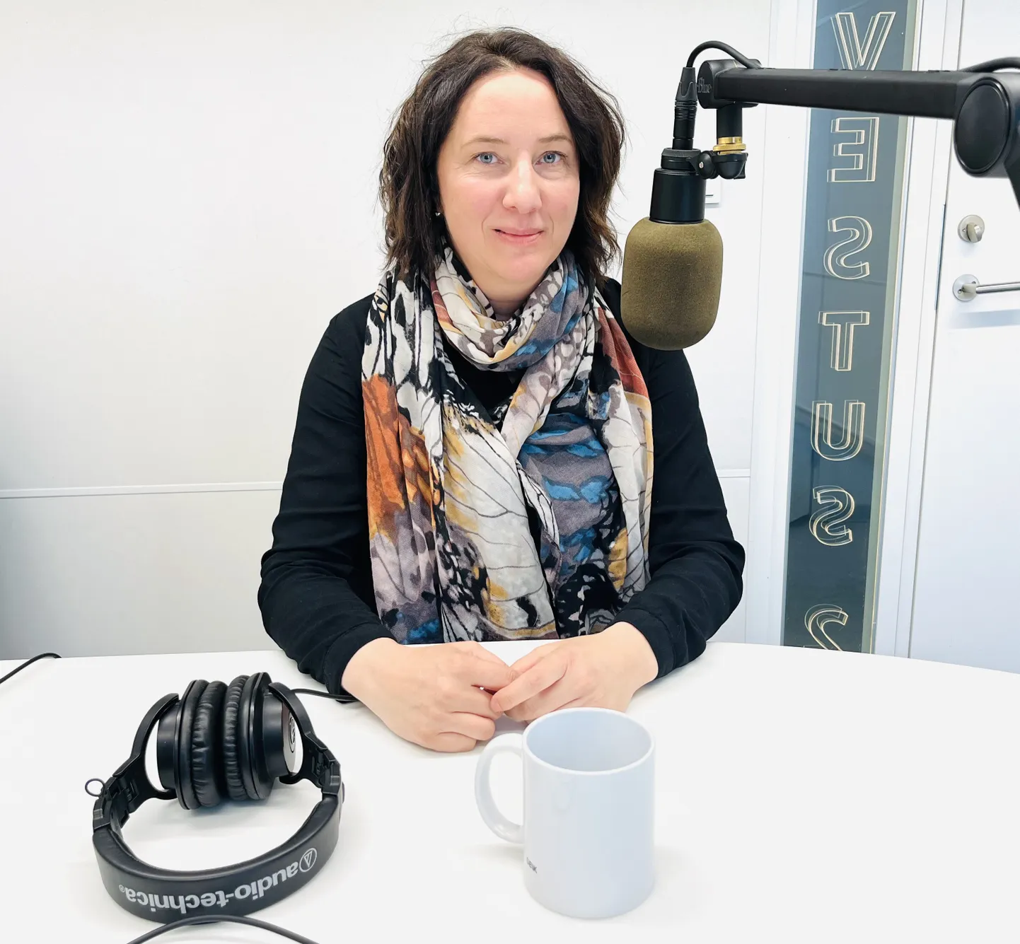 Stuudios on fotograaf Airi Leon, kelle suur kirg on tänavafotograafia.