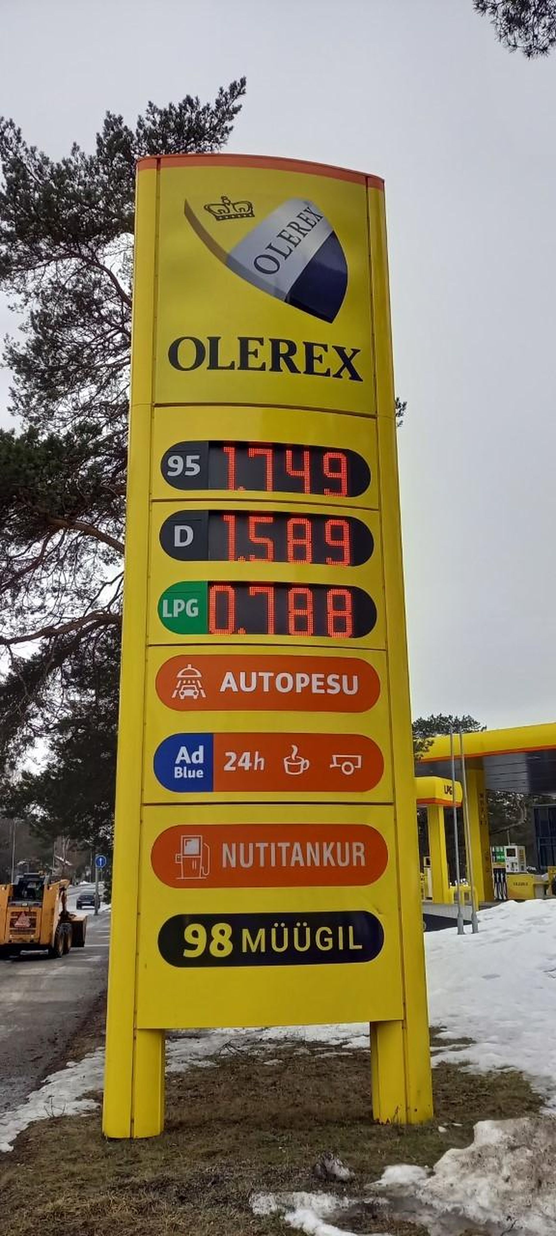 Kütusehinnad Tallinnas 2. märtsil 2022. Et bensiiniliitri hind kerkiks kahe euroni, on ebatõenäoline, kuid mitte võimatu.