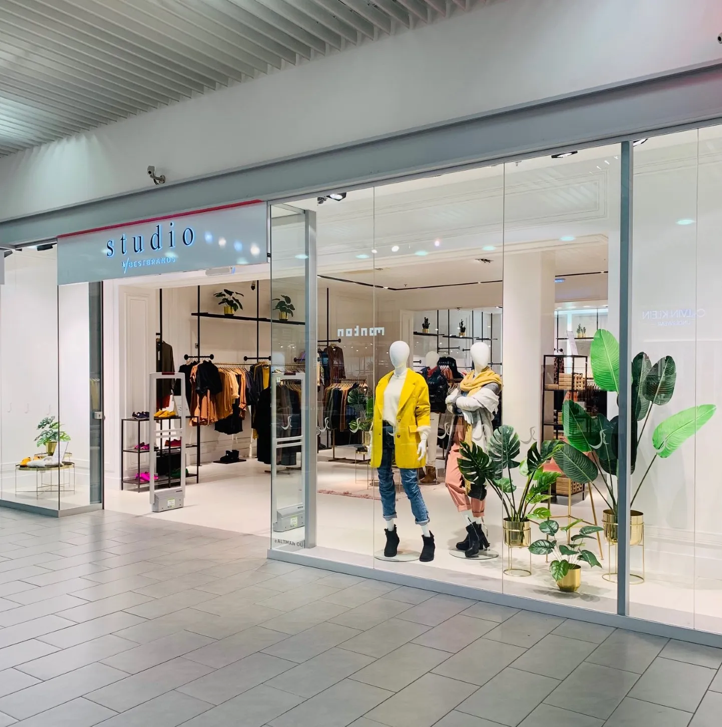 Магазин Studio by Bestbrands в Rocca al Mare.