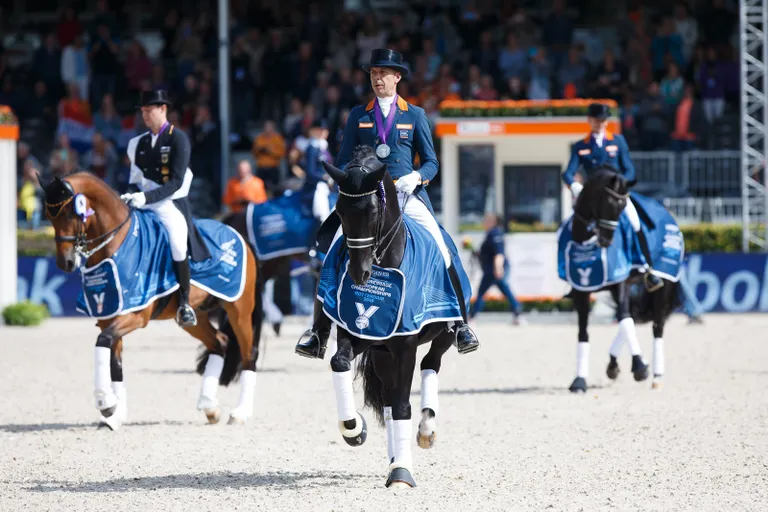 Hollandlased jõudsid kodusel pinnal võisteldes hõbedale tänu Gali ja Zoniku väga tugevalt esitusele.