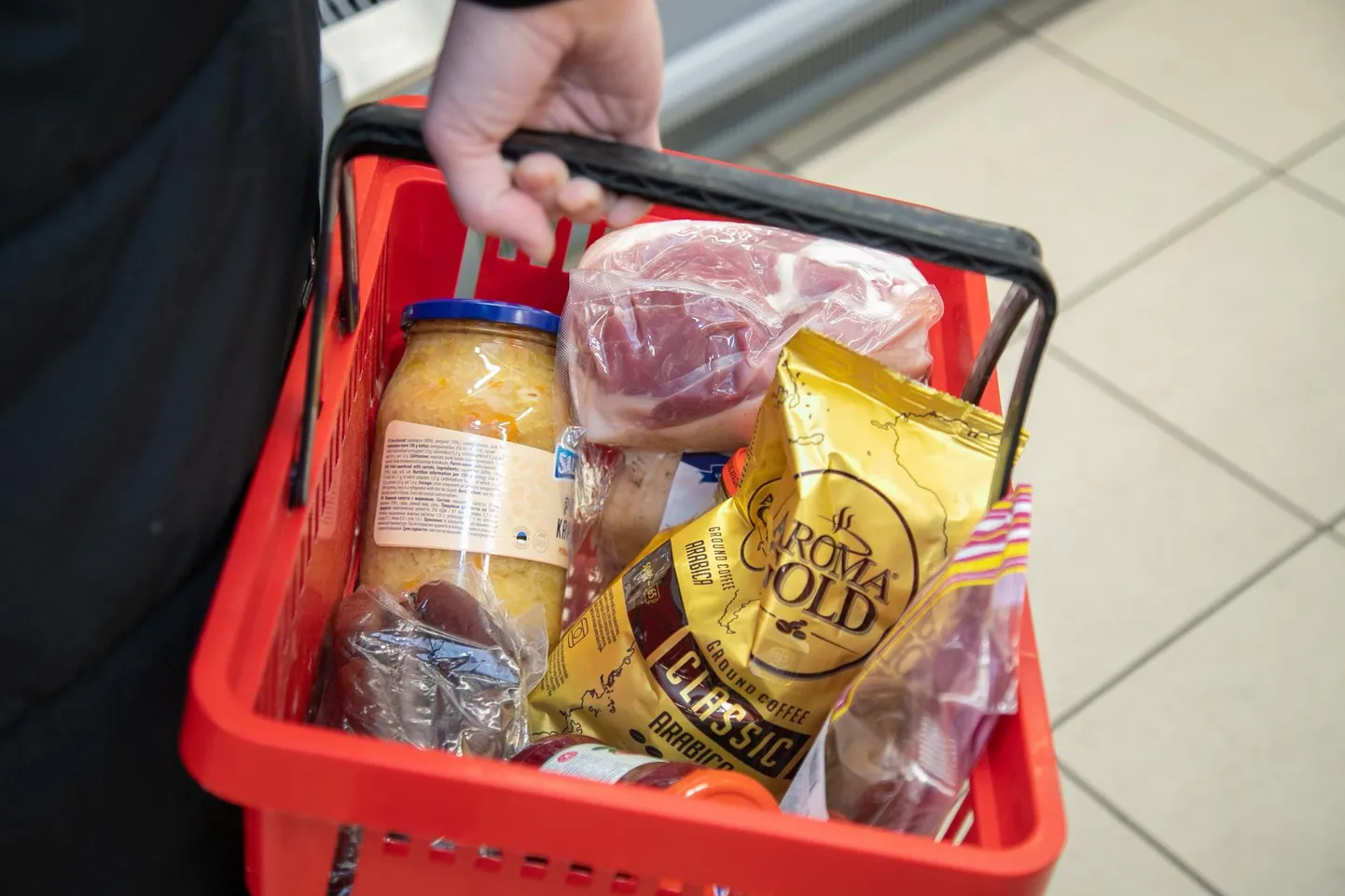 Toiduliidu juhi Sirje Potisepa hinnangul on juurdehindlus kaubanduses üüratu, kohtati isegi 70-80 protsenti.