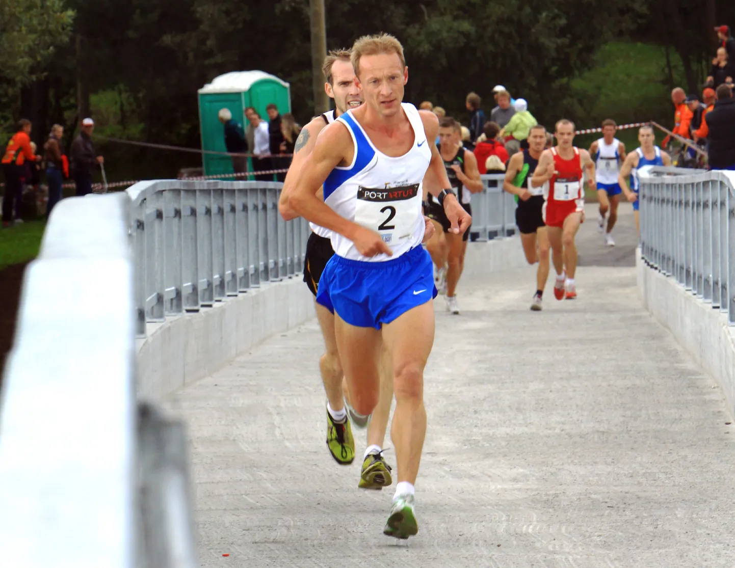 Pavel Loskutov juhtis jooksu alates kolmadast kilomeetrist.