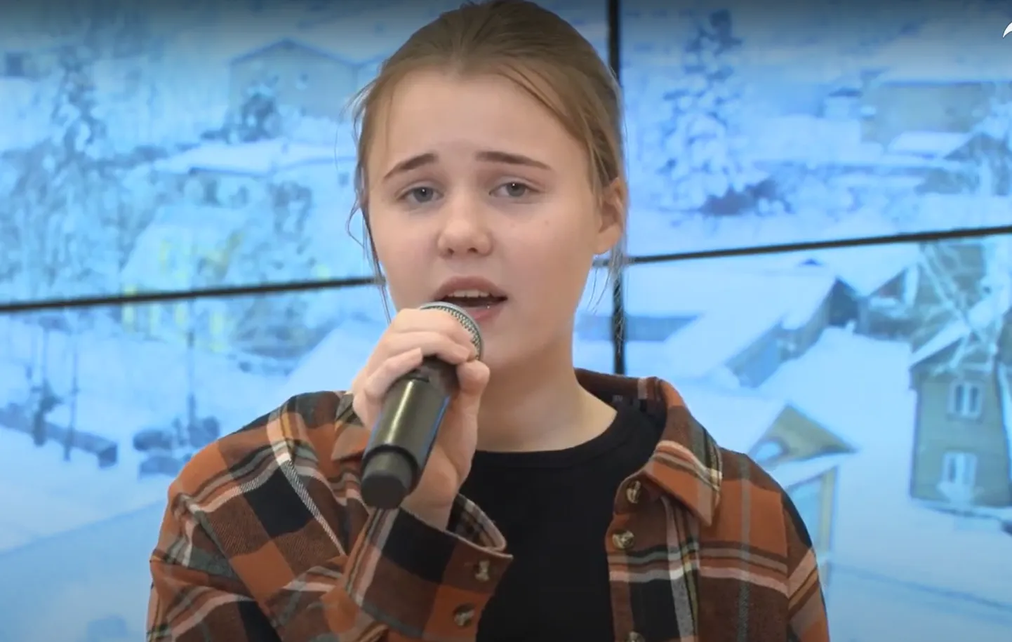 Katre Kurg esitab konkursil "Eesti lauluke 2022" lugu "Muusa".