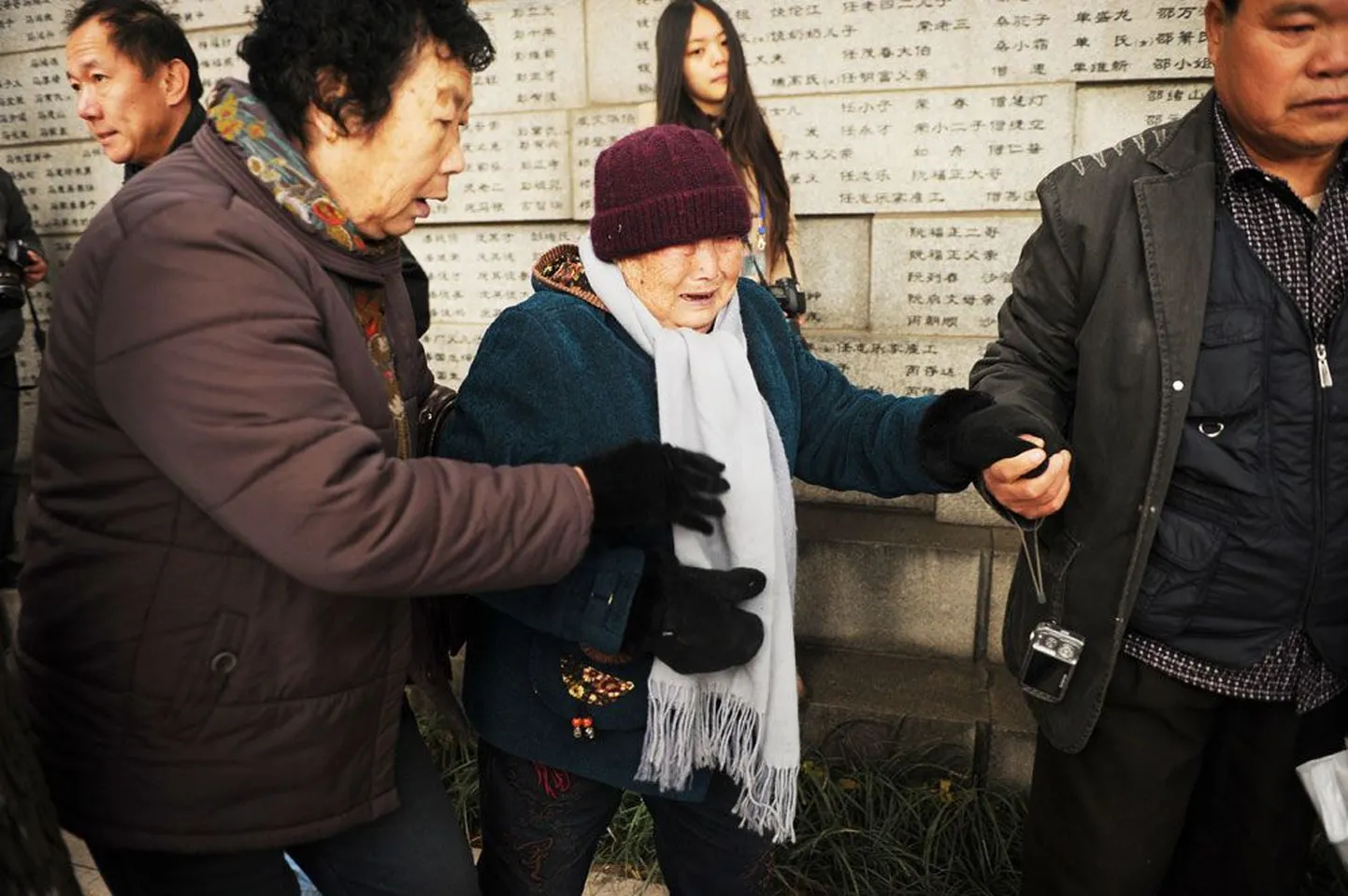 Nanjingi veresauna üleelanu (keskel) eilsel mälestusüritusel.