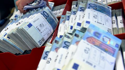 Как легализовать наличку из "бабушкиной тумбочки"? Советуют эксперты