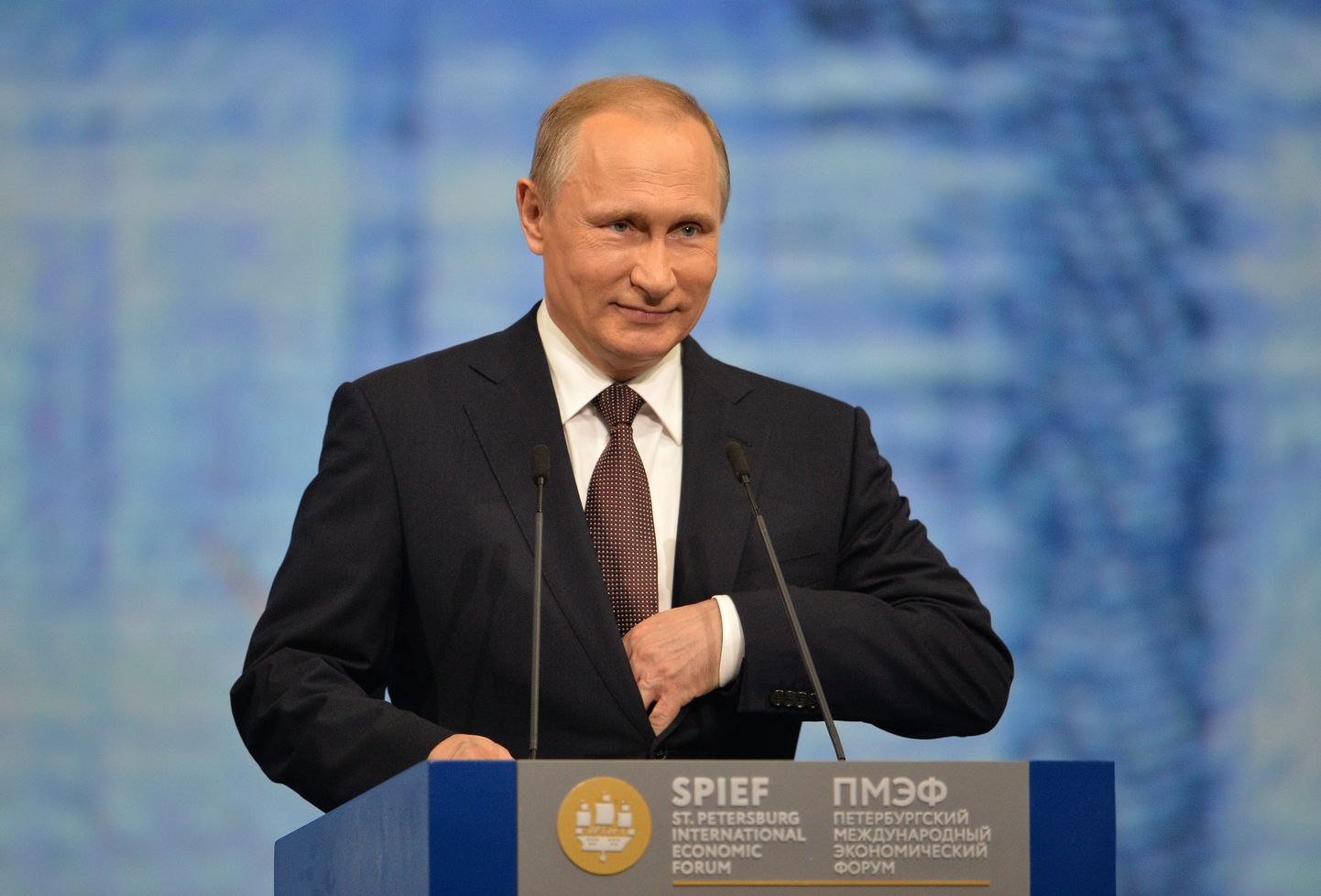 Venemaa president Vladimir Putin täna Peterburi majandusfoorumil esinemas.