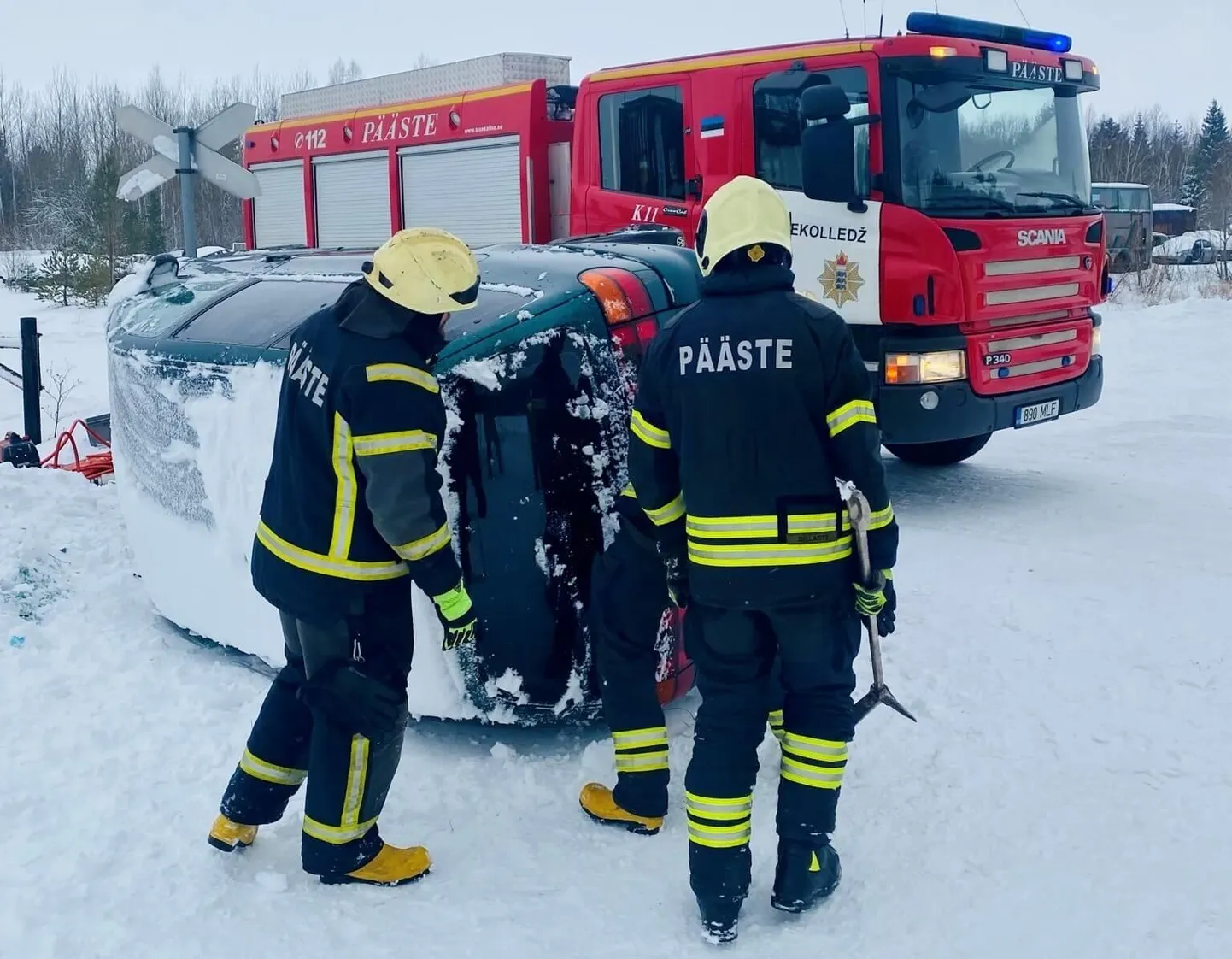 Tulevased päästjad panid end sisekaitseakadeemia õppekeskuse harjutusväljakul proovile.