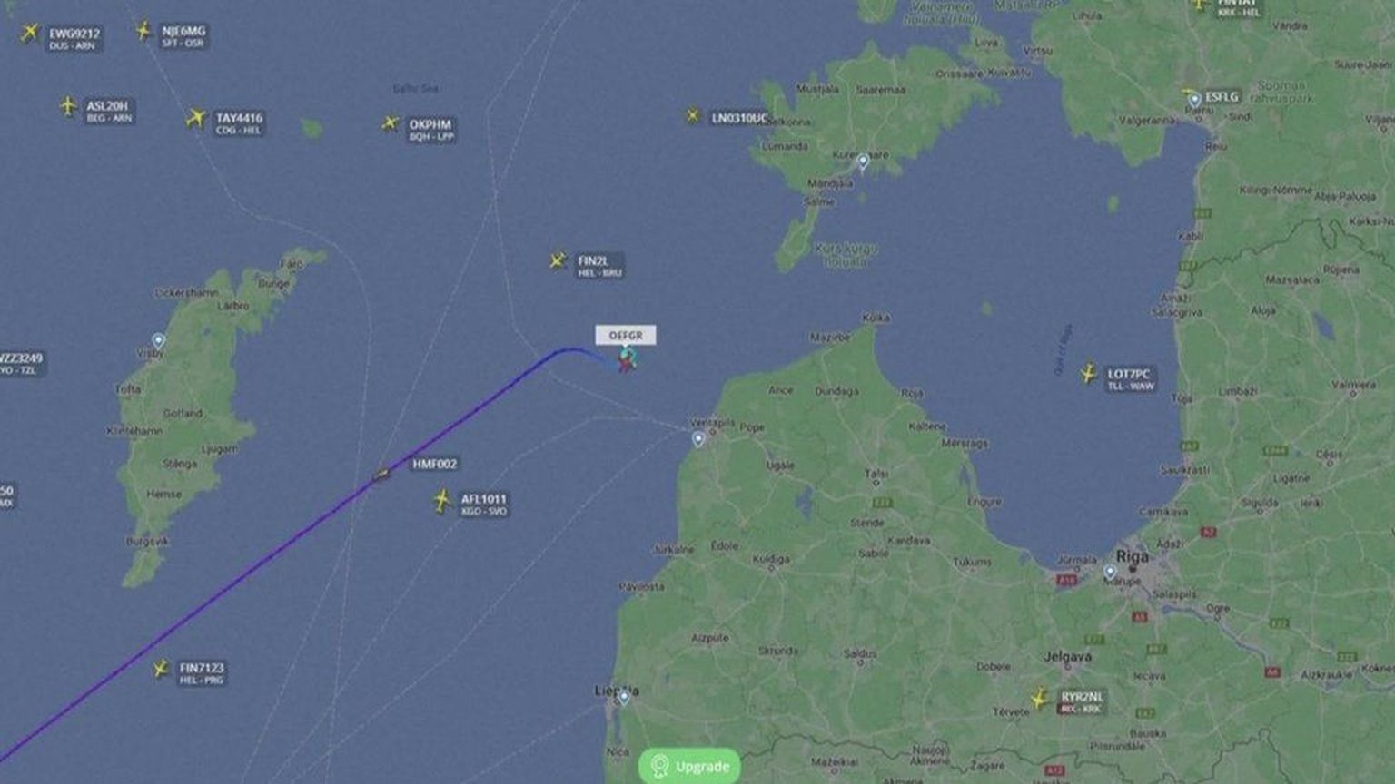 Путь самолета согласно сайту FlightRadar24