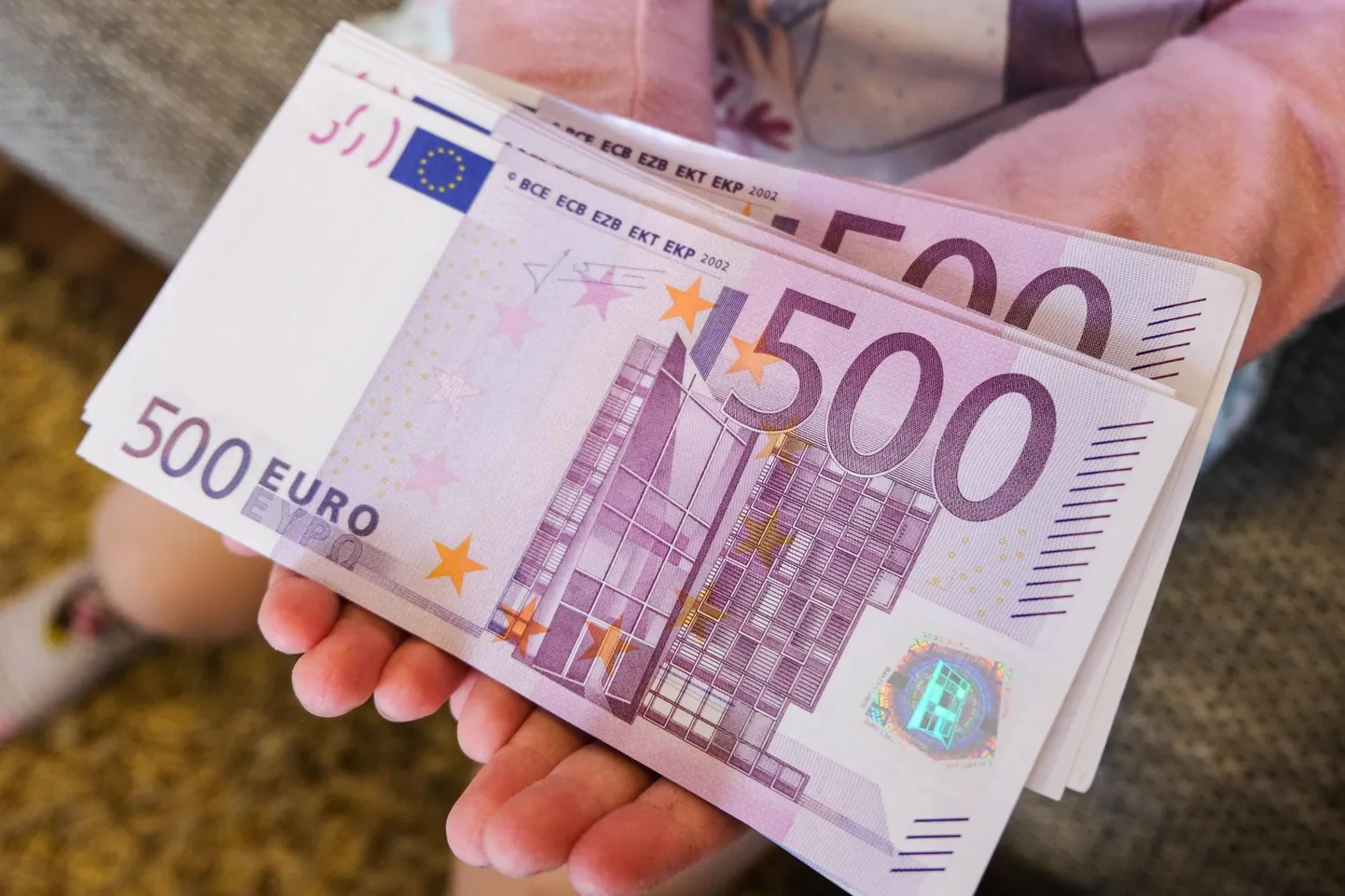 Katuseraha jagub paljudesse Lõuna-Eesti paikadesse.