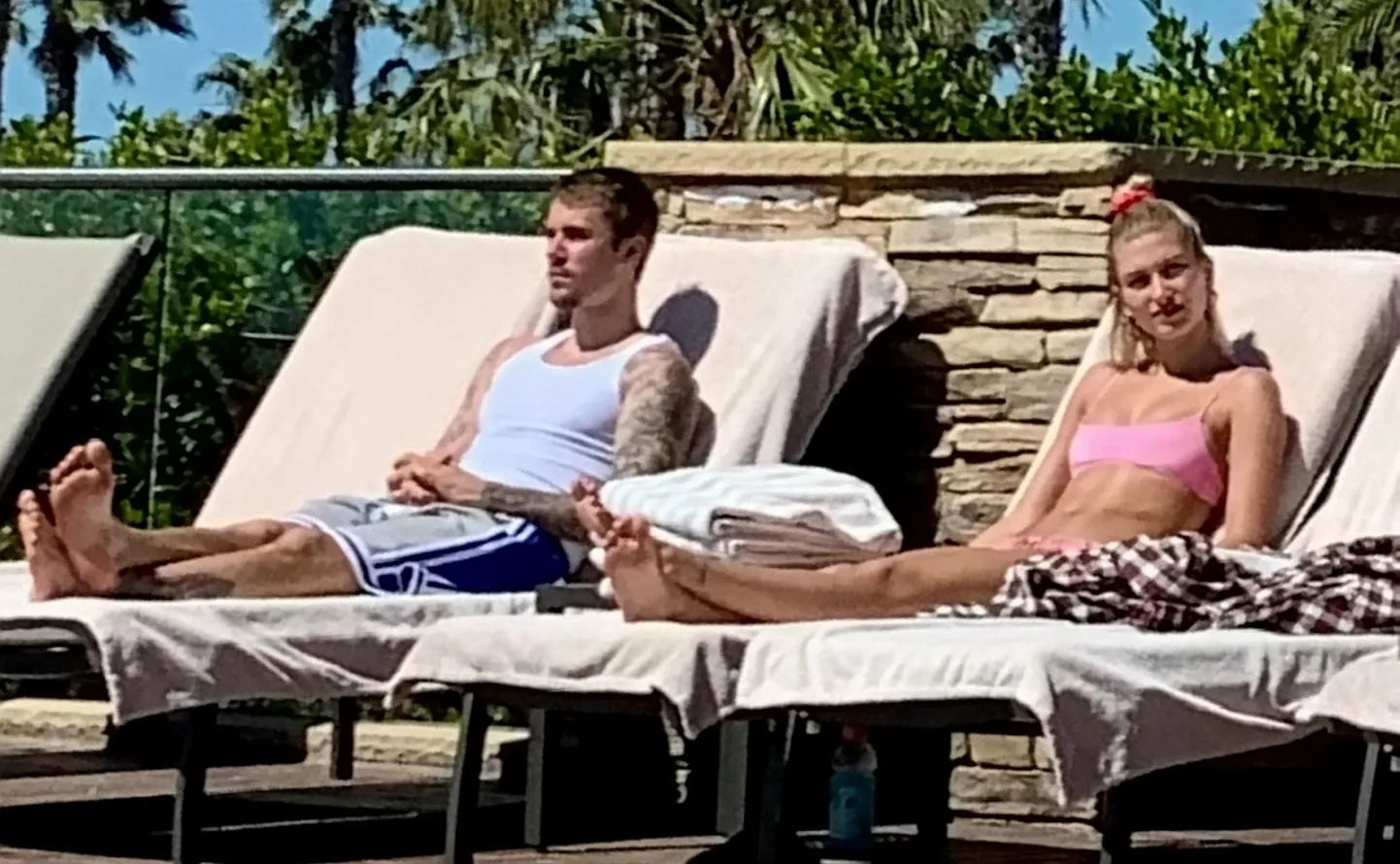 Justin Bieber ja abikaasa Hailey Baldwin.