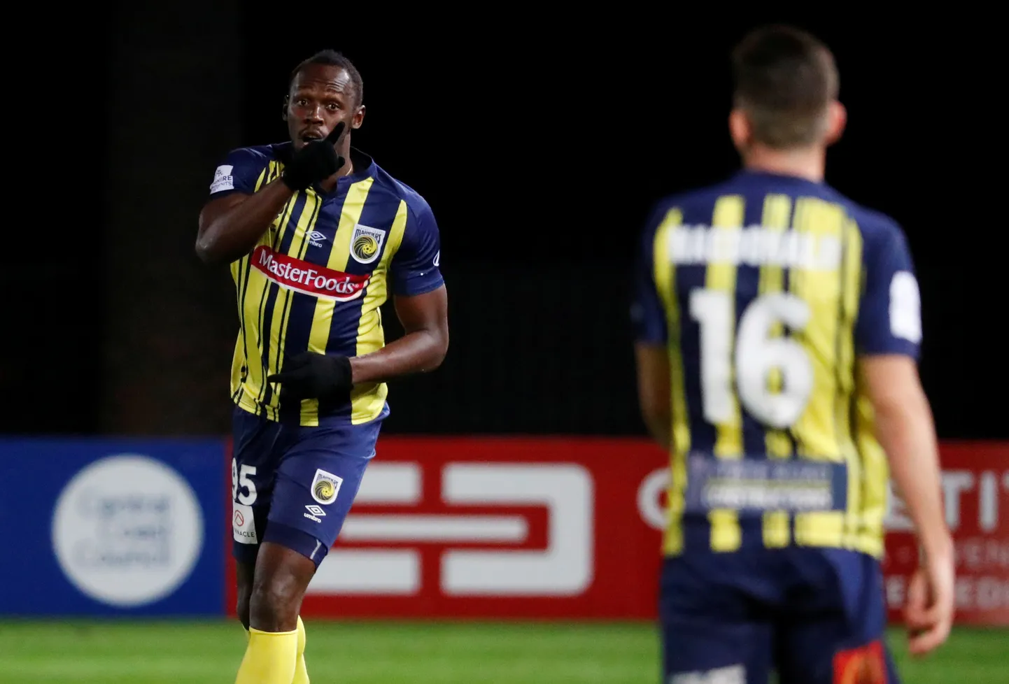Usain Bolt tegi Central Coast Marinersi särgis debüüdi
