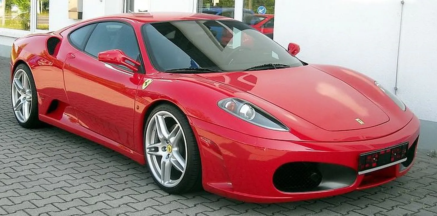 Miljonärist isa sai trahvi, kuna ta üheksa-aastane poeg sõitis Ferrariga