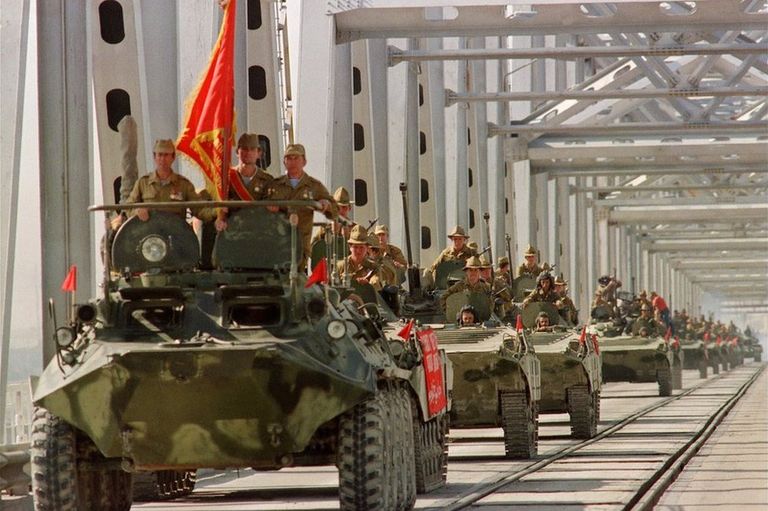 Просоветский режим в Афганистане продержался несколько лет после вывода войск СССР