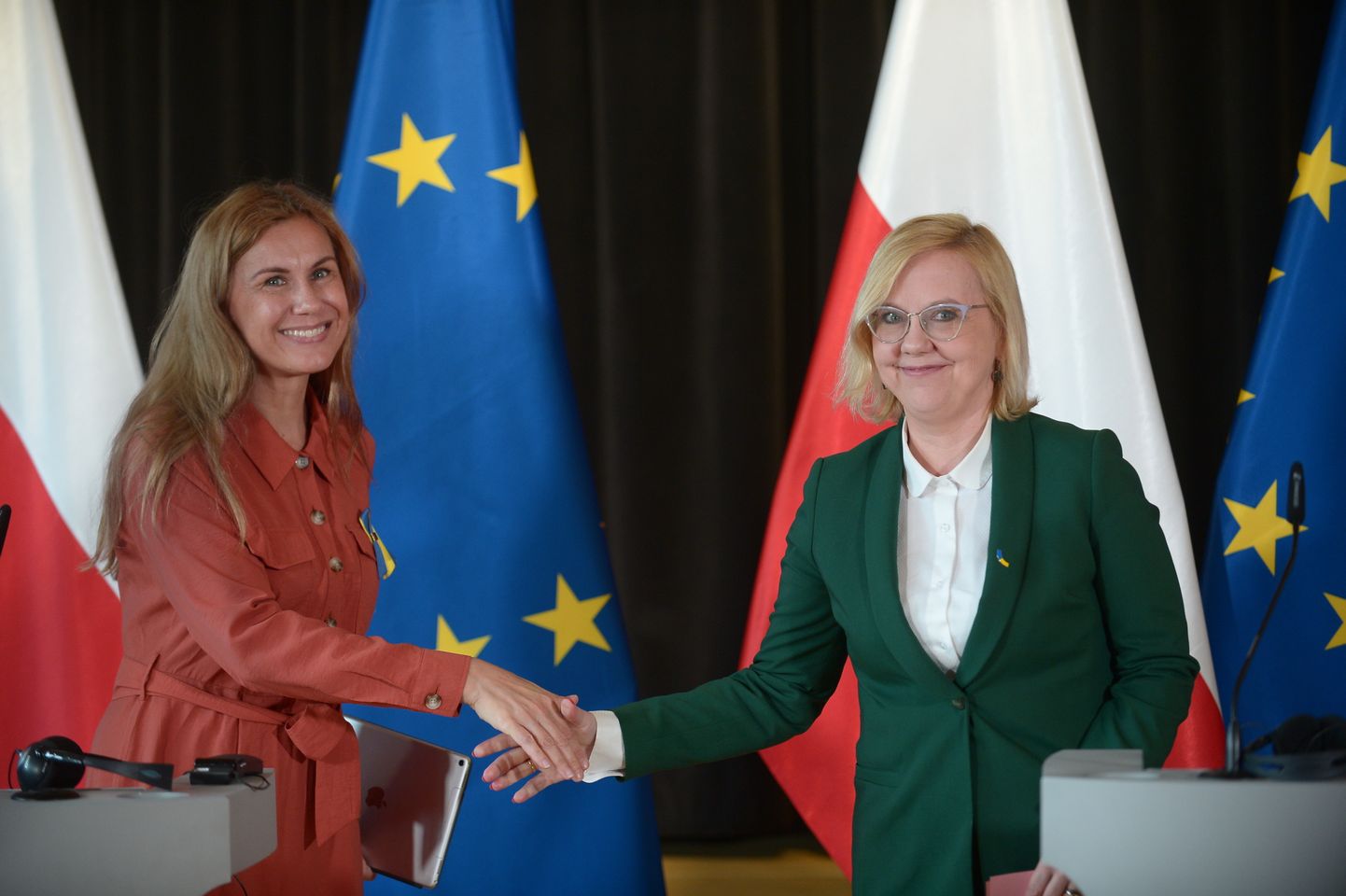 Poola kliimaminister Anna Moskwa ja Euroopa Komisjoni energiavolinik Kadri Simson.