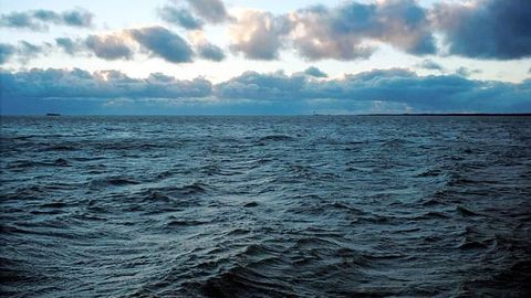 В Балтийском море прогулочный катер столкнулся с исследовательским судном и затонул