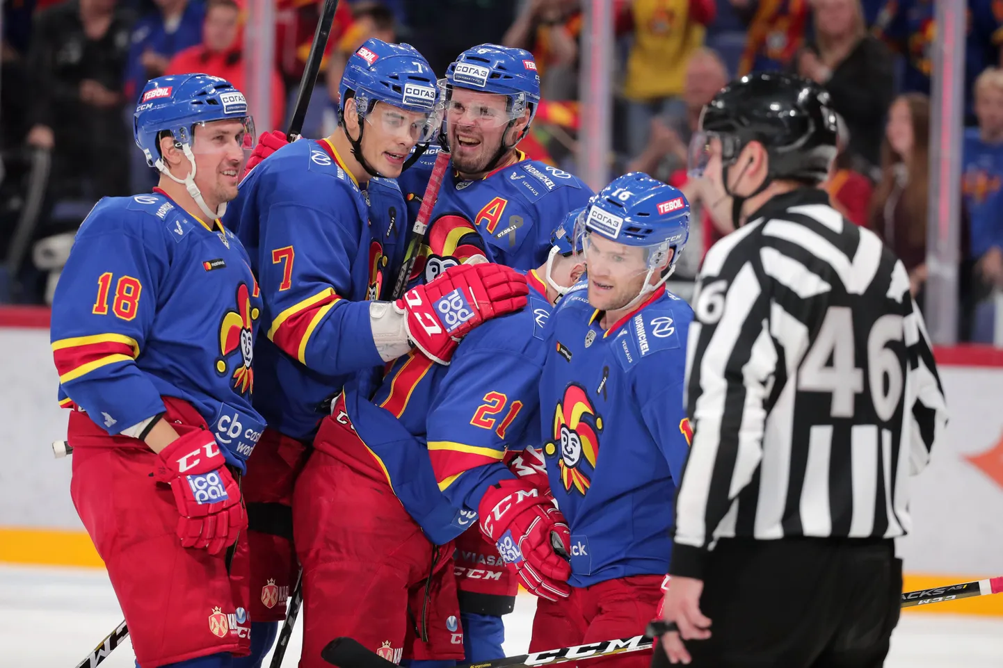 Helsingi Jokerit jäähokimeeskonna mängijad.