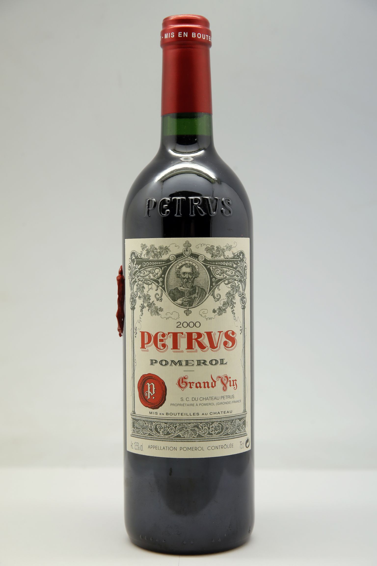 Pudel Pétrus veini, mis oli 14 kuud ISSil ja mis pannakse oksjonile