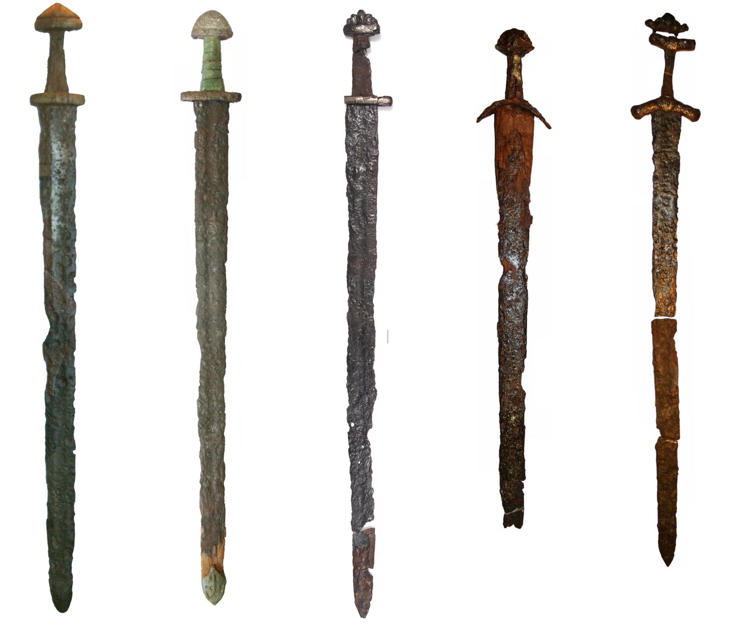 Vikingu perioda 9.-11. gs. zobeni (Aizkraukle, Aglona, Turaida, Dole).
