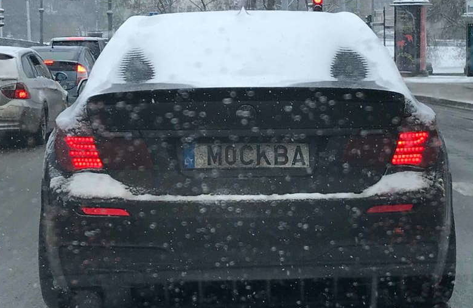 Автомобиль с номерными знаками, связанными с РФ. Литва