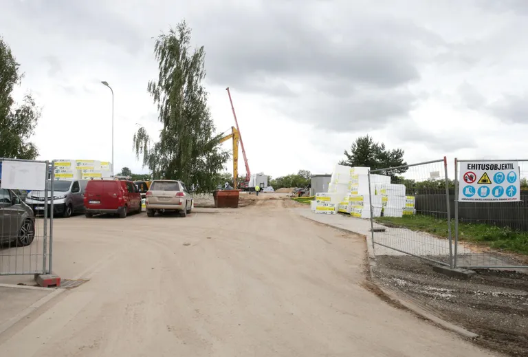Ehitustööd Raadil. Lasteaiale Ripsik rajatakse juurdeehitus.