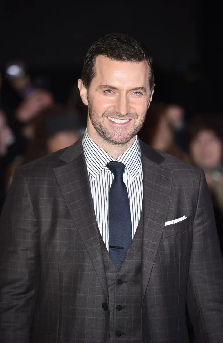 Richard Armitage on mänginud näiteks filmis «Kääbik».
