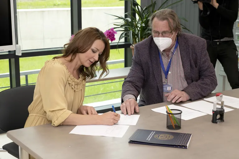 Marija Naumova, LNVM direktors Arnis Radiņš.