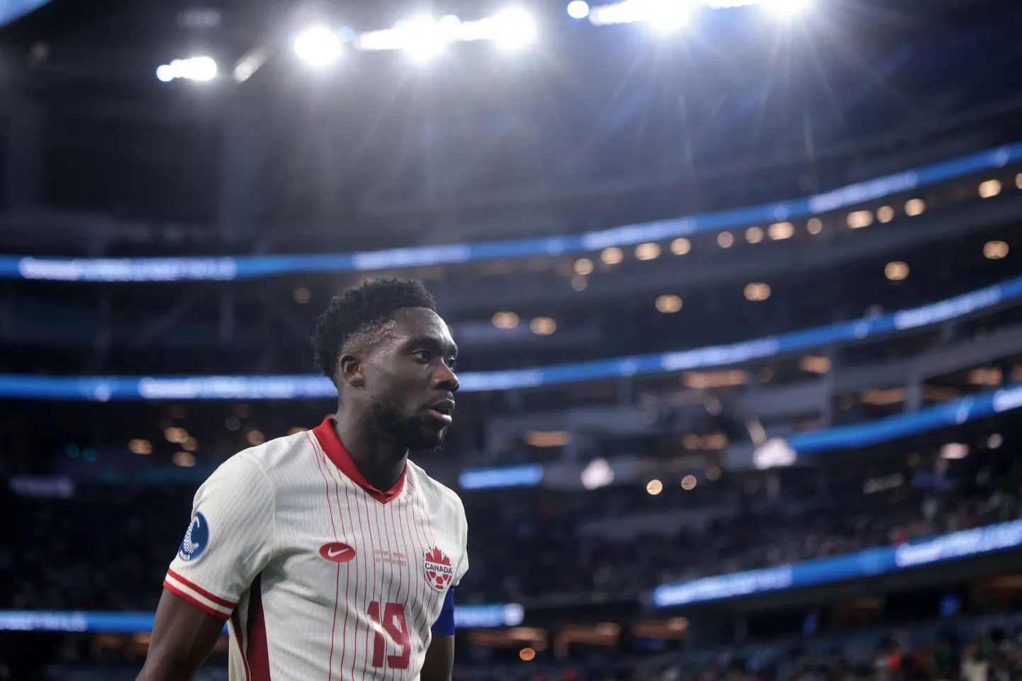 Müncheni Bayerni ja Kanada koondise vasakkaitsja Alphonso Davies sel hooajal enam väljakule ei tule.