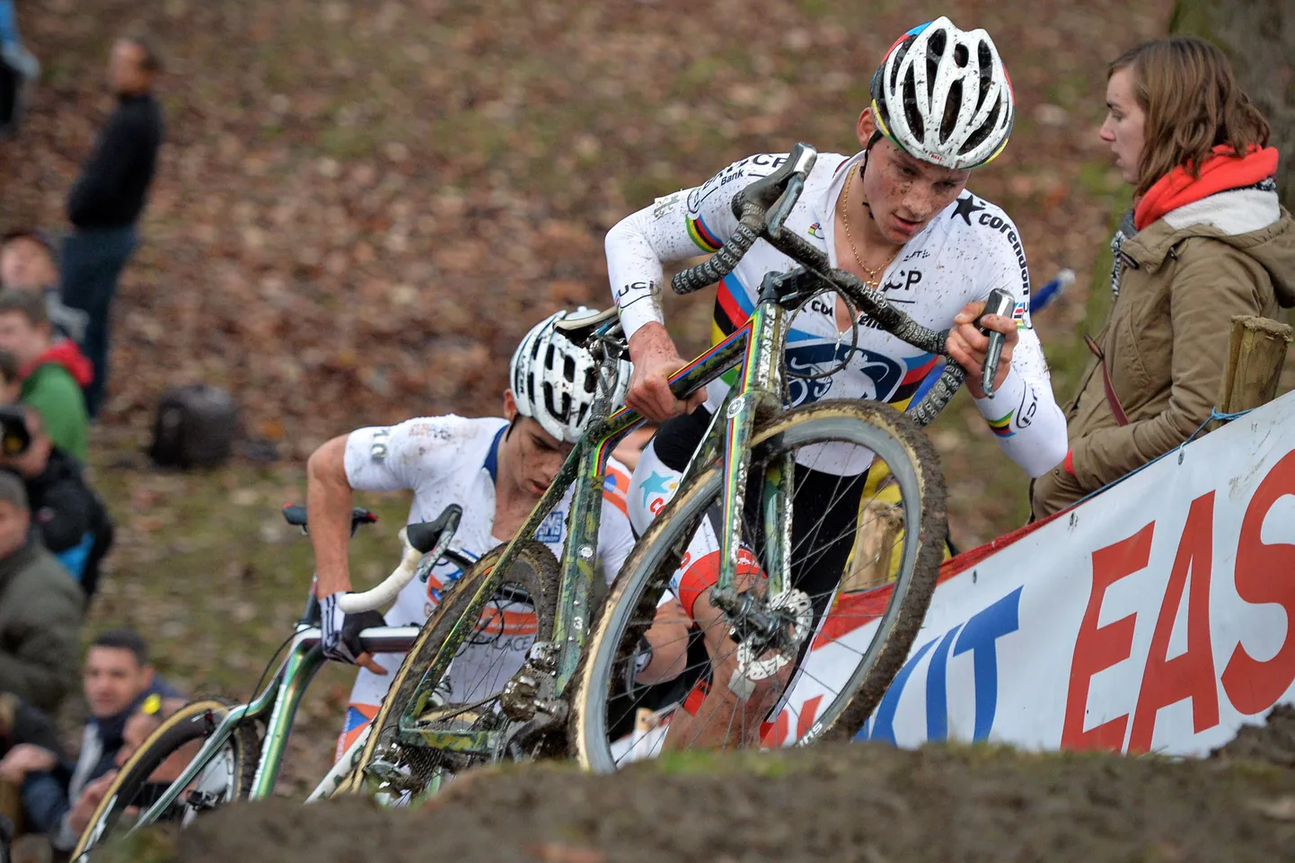 Mathieu Van Der Poel (esiplaanil).