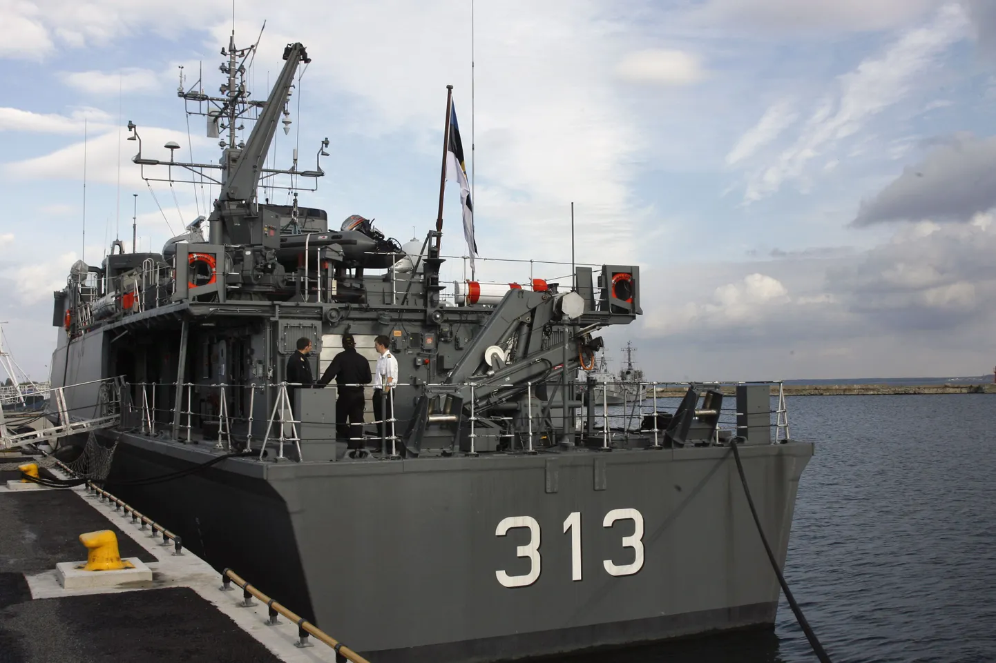 Miinijahtija Admiral Cowan miinisadamas.