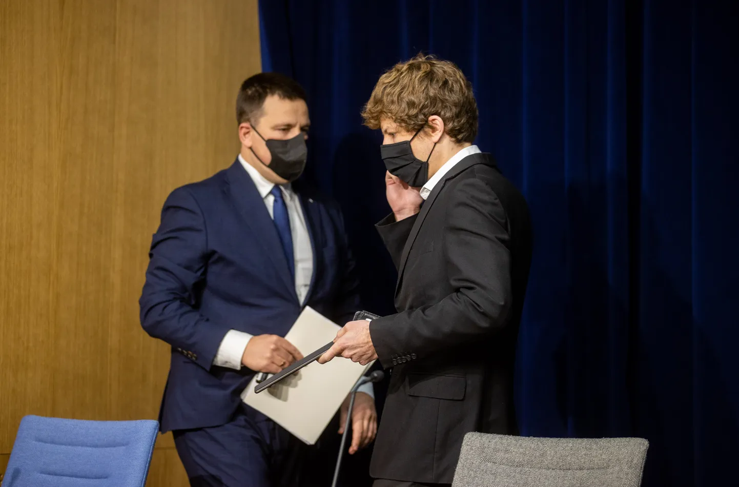 Valitsuse pressikonverents. Vasakul Jüri Ratas ja paremal Tanel Kiik.