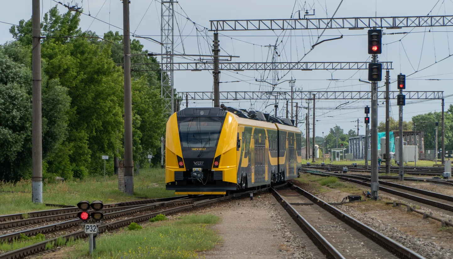 Электропоезд Pasažieru vilciens