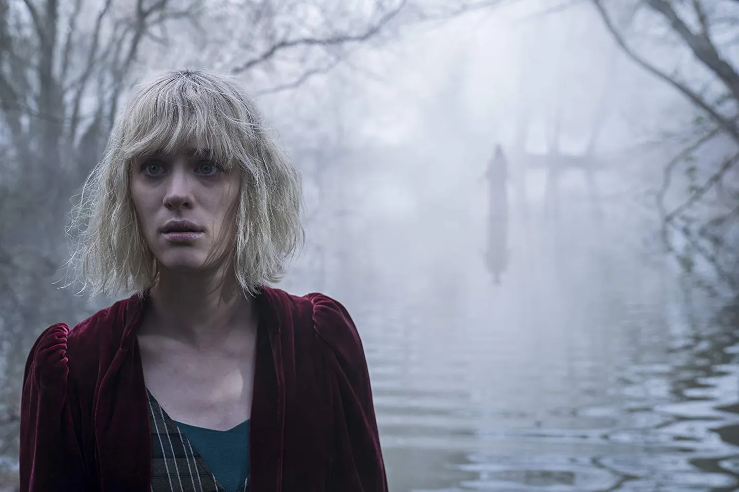 Mackenzie Davis õudusfilmis «Kurjuse lapsehoidja»