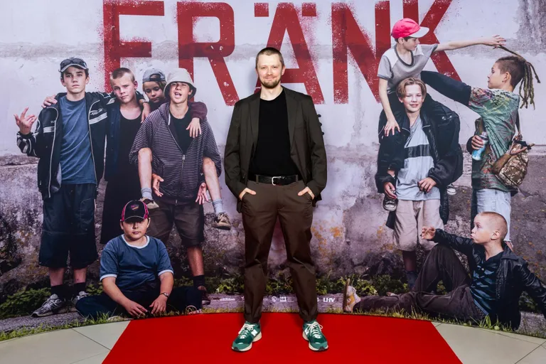 Режиссер фильма Тынис Пилль перед премьерным сеансом.