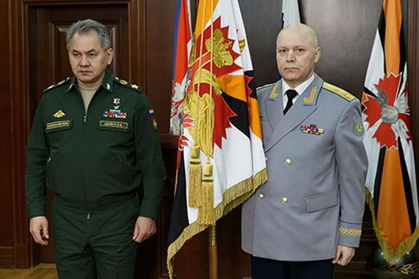 Vene kaitseminister Sergei Šoigu (vasakul) ja Luure Peavalitsuse (GRU) ülem Igor Korobov.
