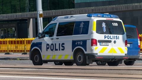 VIDEO ⟩ 15-aastase mopeedijuhi rammimisest kasvas Soomes politseiskandaal – võimud tunnistavad, et avaldatud andmed ei pidanud paika