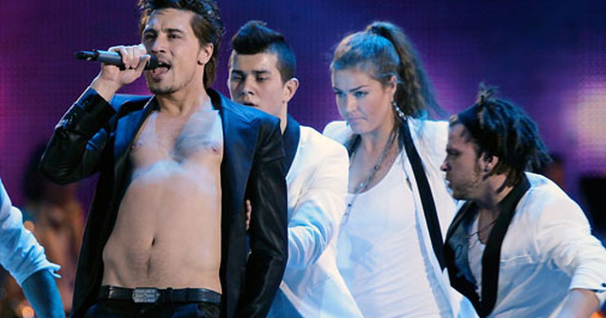 Танцоры димы билана. Звезды эстрады на сцене. Концерт только тут такие звезды. Концерт только тут такие звезды. Звезда сцены.