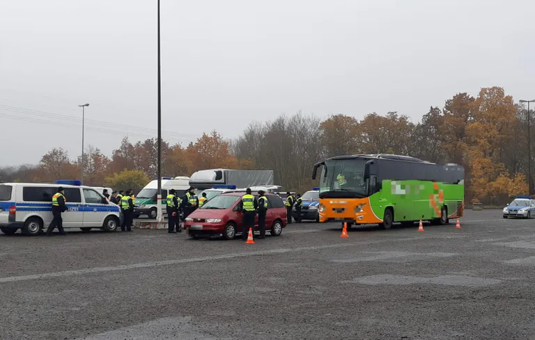 Eduard tuli Saksamaale Poolast pildil oleva liinibussiga.