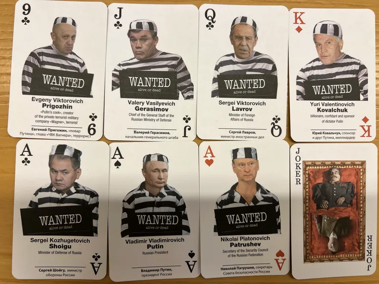 Mängukaardid Putini ja teiste sõjakurjategijatega