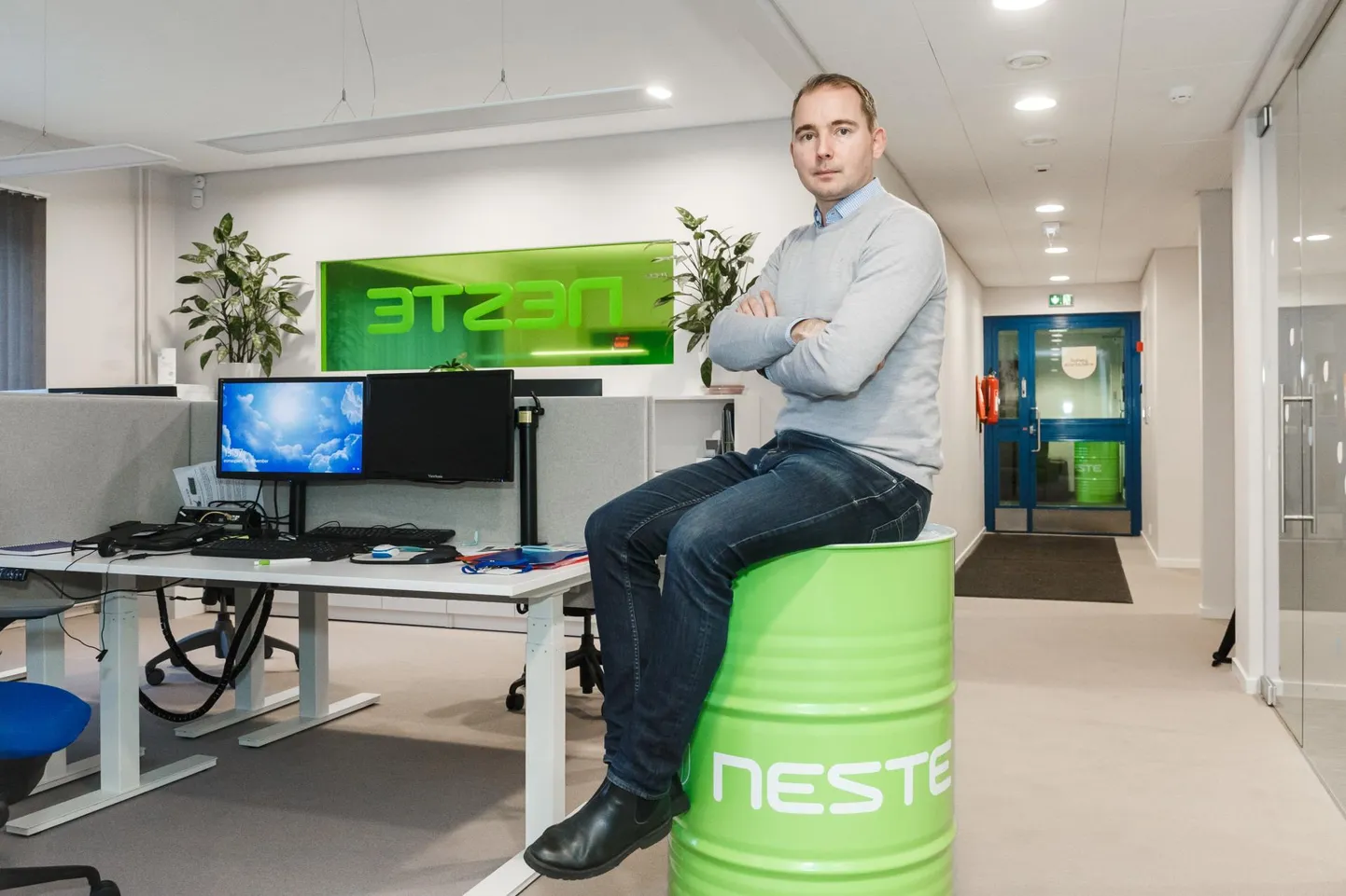 Dennis Antamo on igapäevaselt ametis Neste Eesti juhina. Tippjuhtimise pinget maandab ta jalgpalliväljakul.