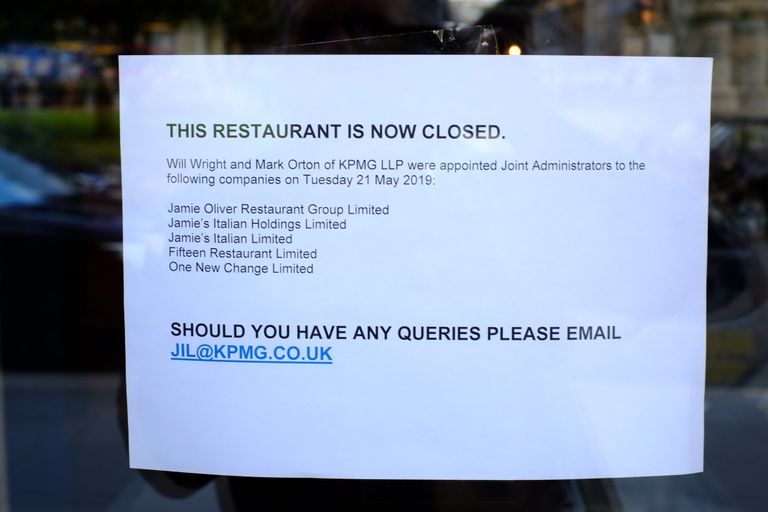 Teade Šotimaal Glasgows asunud Jamie Oliveri Itaalia restorani uksel, mis teatab, et see söögikoht on suletud