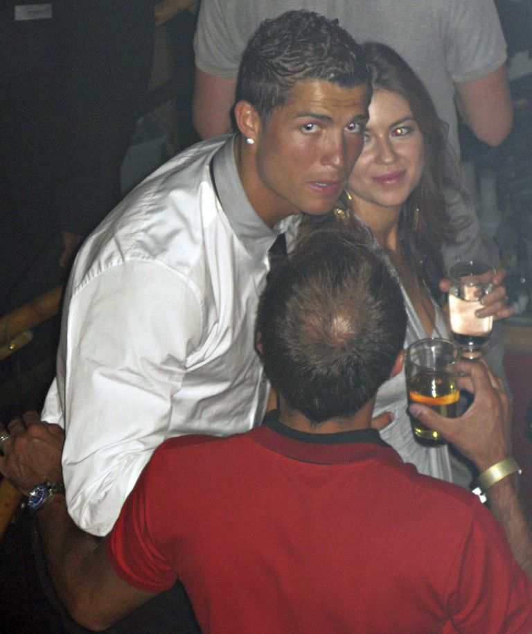 Cristiano Ronaldo ja Kathryn Mayorga 2009. aastal Las Vegase ööklubis. Naise väitel lõppes nende ühine õhtu sellega, et jalgpallur vägistas ta. Portugallane on süüdistust tuliselt eitanud.