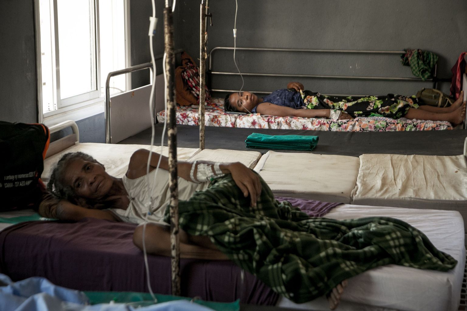 Naised puhkamas pärast fistulioperatsiooni Monja Joana haiglas Madagaskaril.