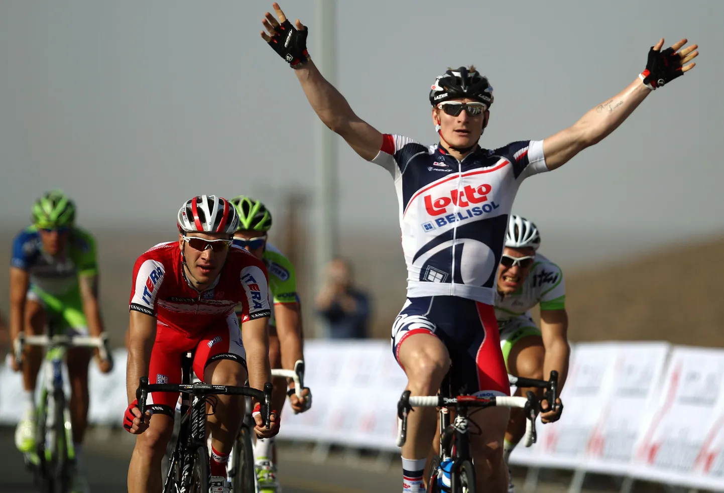 Andre Greipel võitis Omaani velotuuri avaetapi.