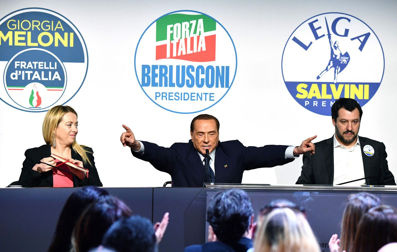 Itaalia paremerakondade juhid Giorgia Meloni, Silvio Berlusconi ja Matteo Salvini, keda peetakse valimiste soosikuks.