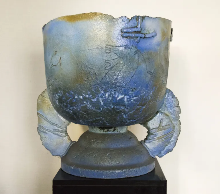 Dace Pētersone "Zirgu peldināšana", 1988.g., šamots, 46x49x39 cm