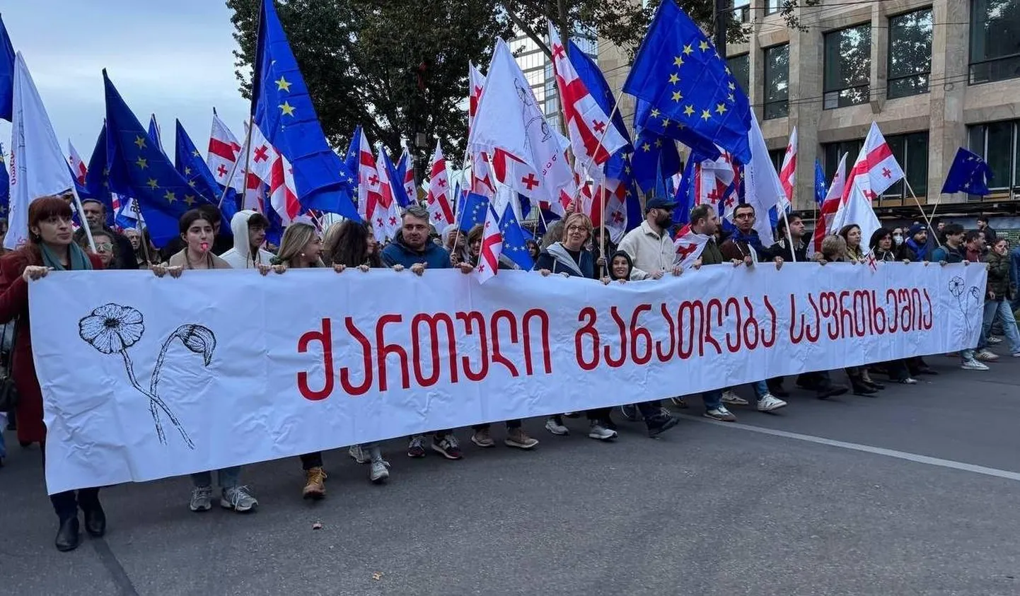 Euroopameelsed marssimas 21. oktoobril Tbilisi tänavail.