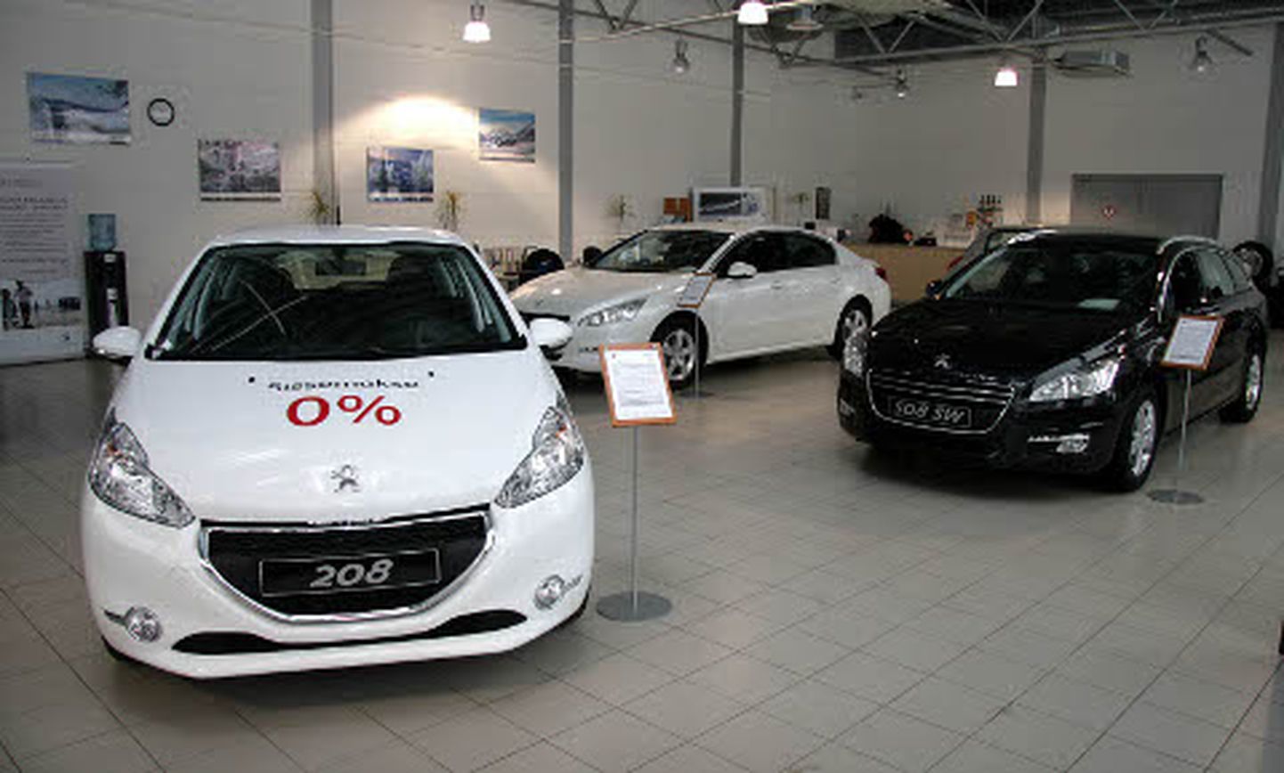 Vahepeal varjusurmas Peugeot on taas müügile hoo sisse saanud. Müüduimaks mudeliks Ida-Virumaal oli eelmisel aastal keskklassi 508, mis vähema raha eest pakub luksusklassi varustuses autot.