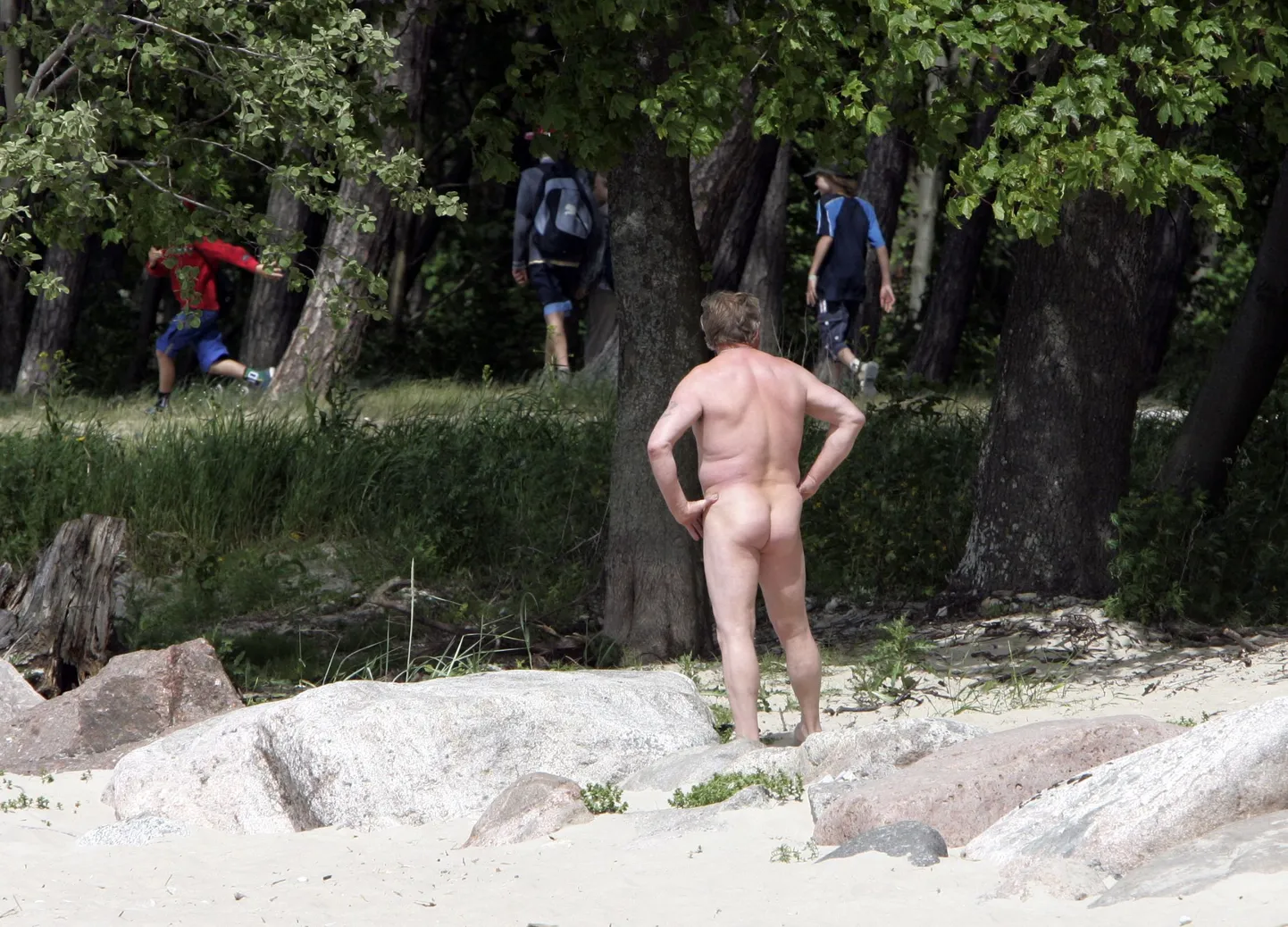 Nudist Pirita rannas.